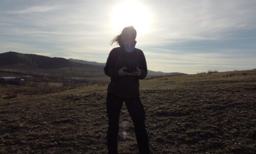 Solo woman traveling tips, tricks, suggestions and tidbits which are empirically proven to be useful